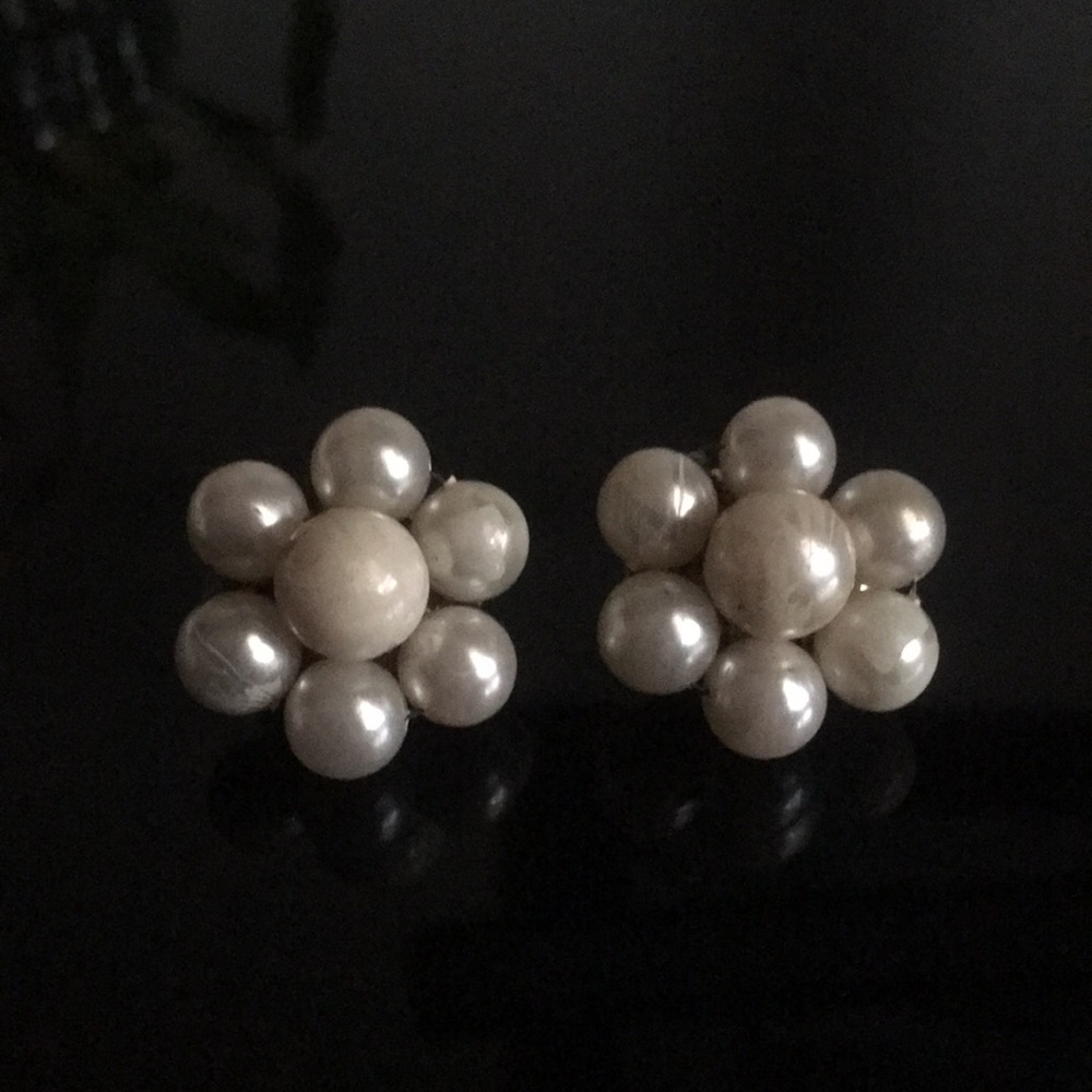 Pearl clip on earrings